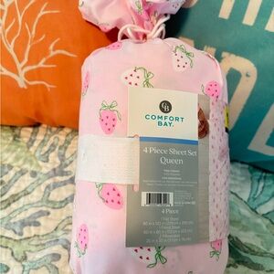 Comfort Bay Pink Strawberry Queen Sheet Set